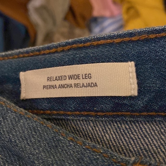 Universal Thread Relaxed Wide
Leg Jeans 18 short new - Picture 3 of 4